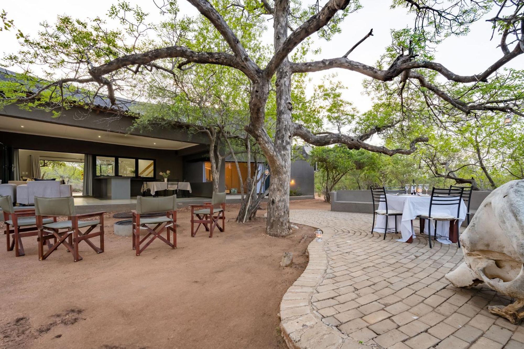 Villa Raptors Luxury