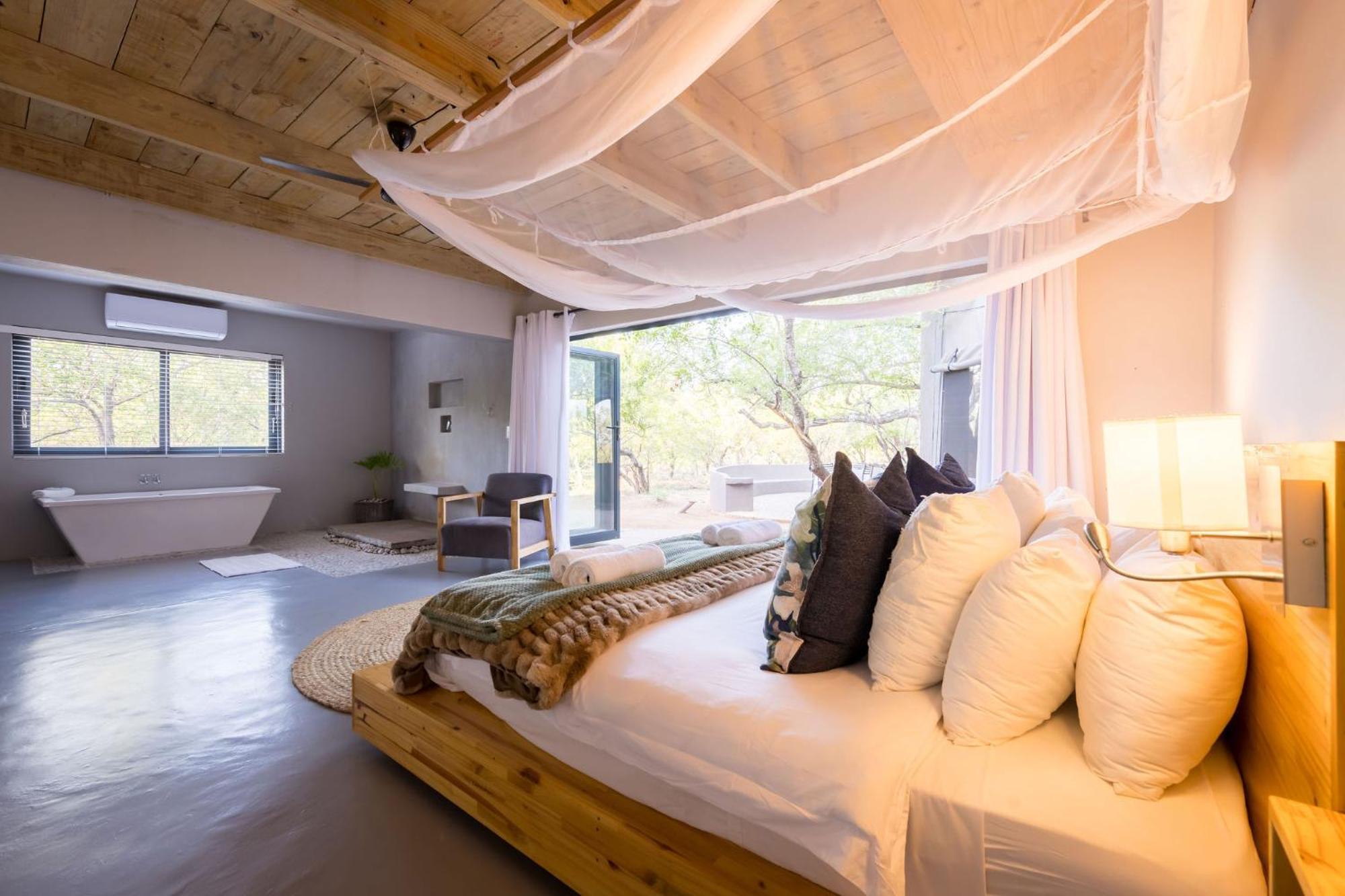 Raptors Luxury * Hoedspruit