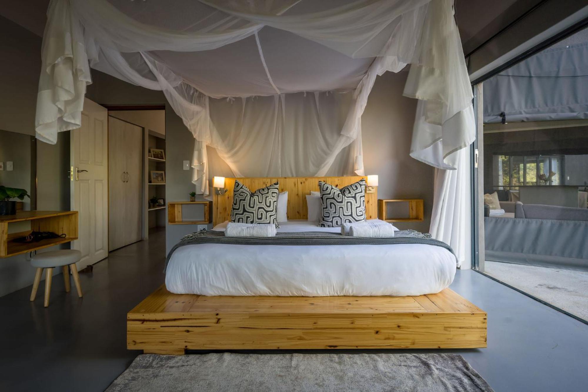 Raptors Luxury Villa *